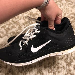 NIKE freeruns! Great condition! Size 9.5